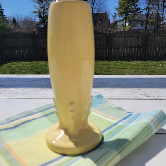 Fiesta Bud Vase Yellow Post 86 NWT/NIB ~ Fiestaware ~ - Picture 2 of 16